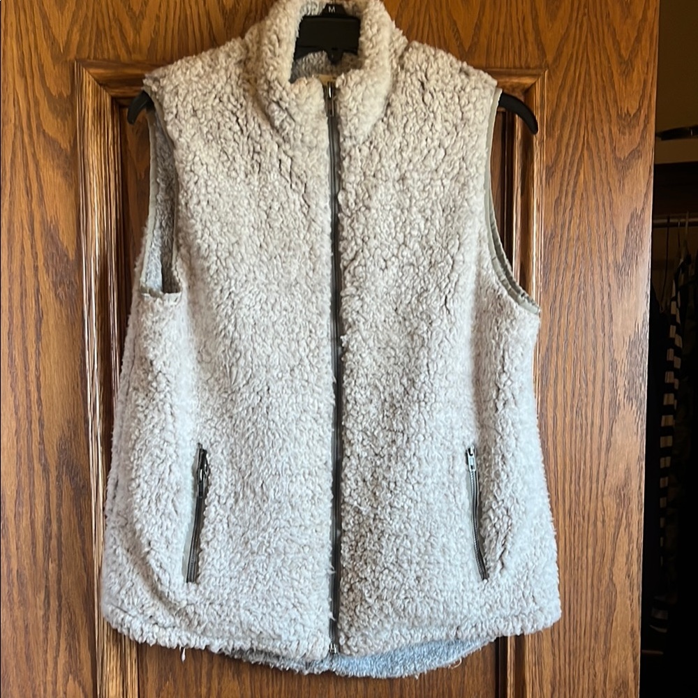 Women's Cream Sherpa Vest